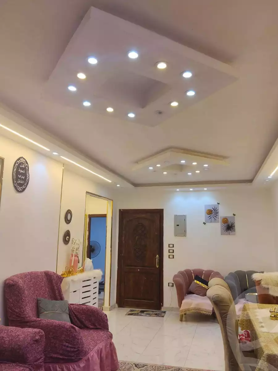 https://aqarmap.com.eg/en/listing/6145123-for-sale-cairo-faisal-kafr-tohormos-queen-nazli-st