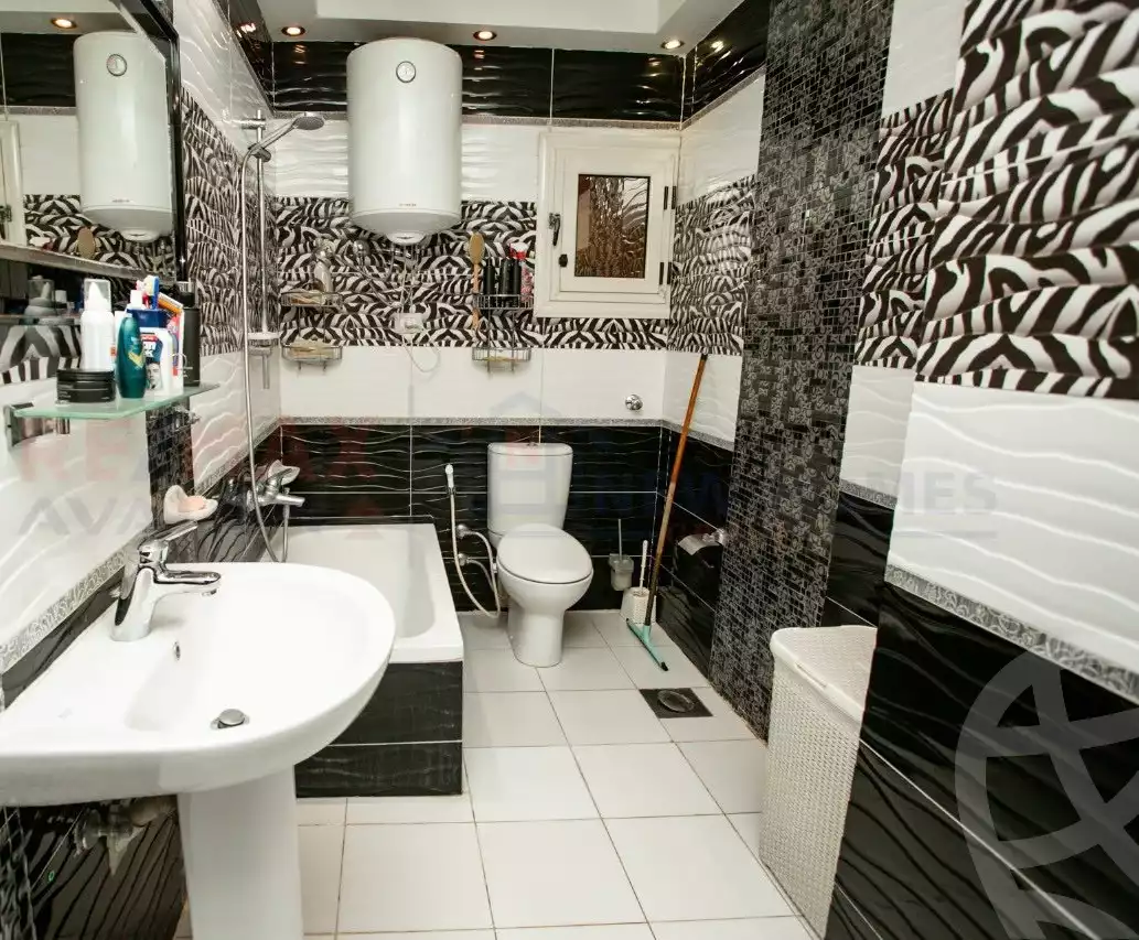 https://aqarmap.com.eg/en/listing/6146017-for-sale-alexandria-ganaklis