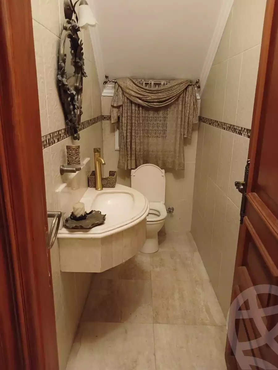 https://aqarmap.com.eg/en/listing/6146804-for-sale-cairo-new-cairo-first-settlement-mhwr-mstfy-kml