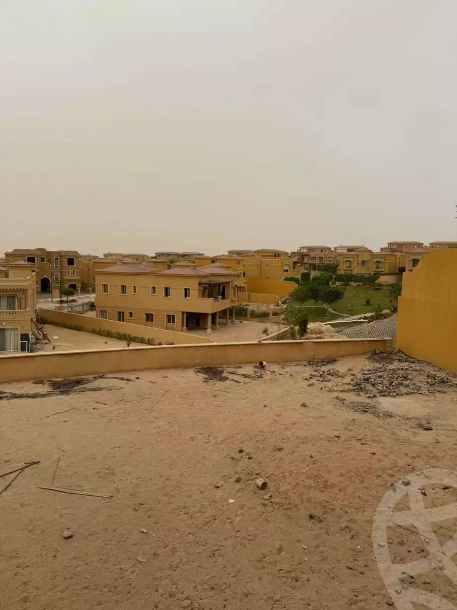 https://aqarmap.com.eg/ar/listing/6147687-for-sale-cairo-el-sheikh-zayed-city-compounds-royal-meadows