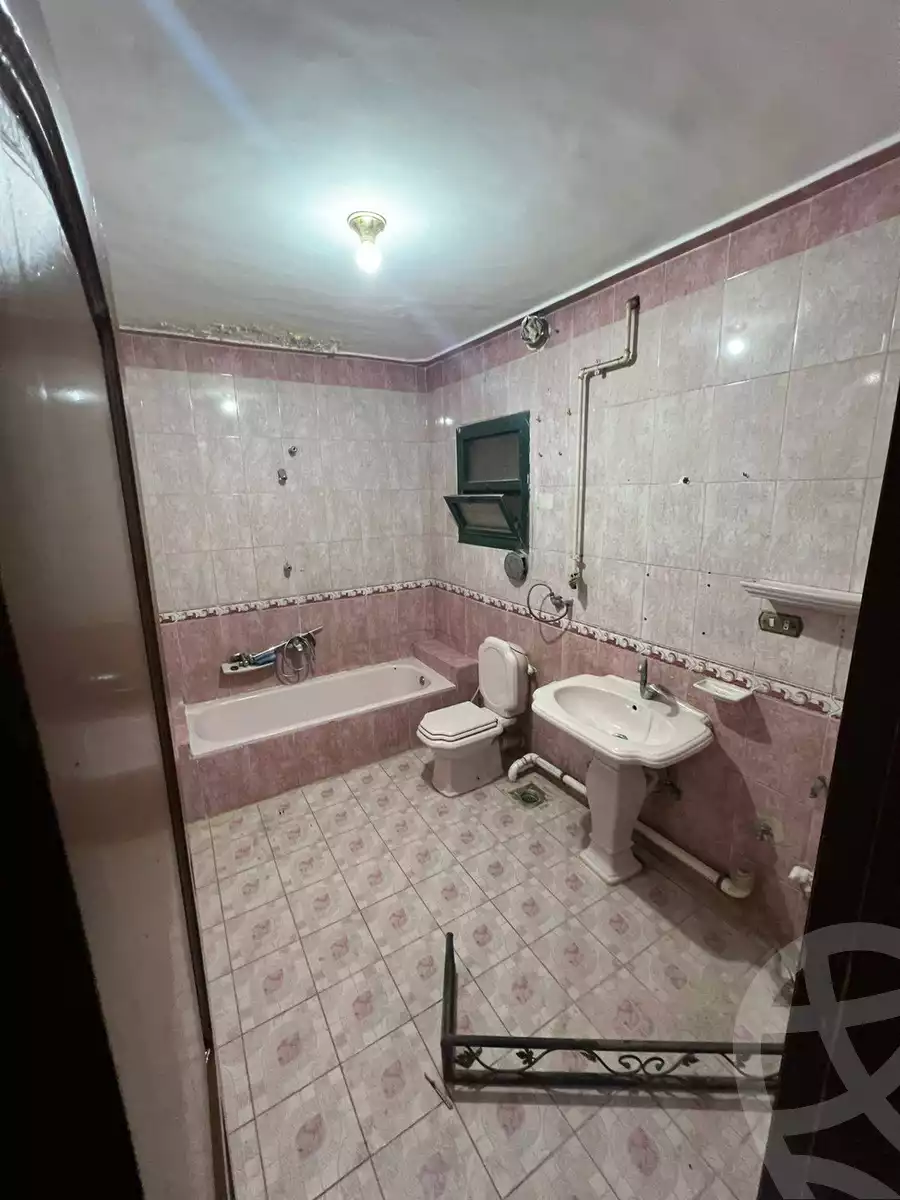 https://aqarmap.com.eg/ar/listing/6148324-for-sale-cairo-helwan-helwan-el-sharkeya-mostafa-safwat-st