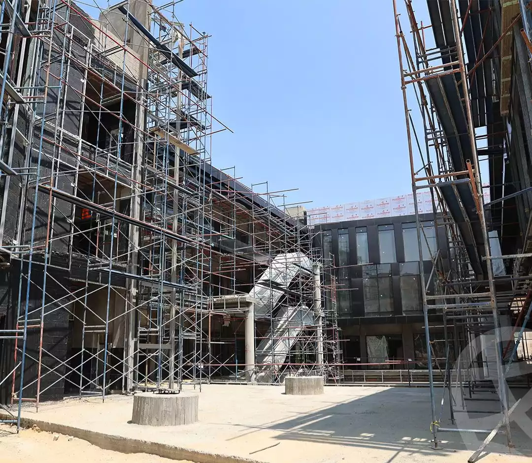 https://aqarmap.com.eg/ar/listing/6152691-for-sale-cairo-new-cairo-compounds-n-skwyr-mwl-nfynyty-llttwyr