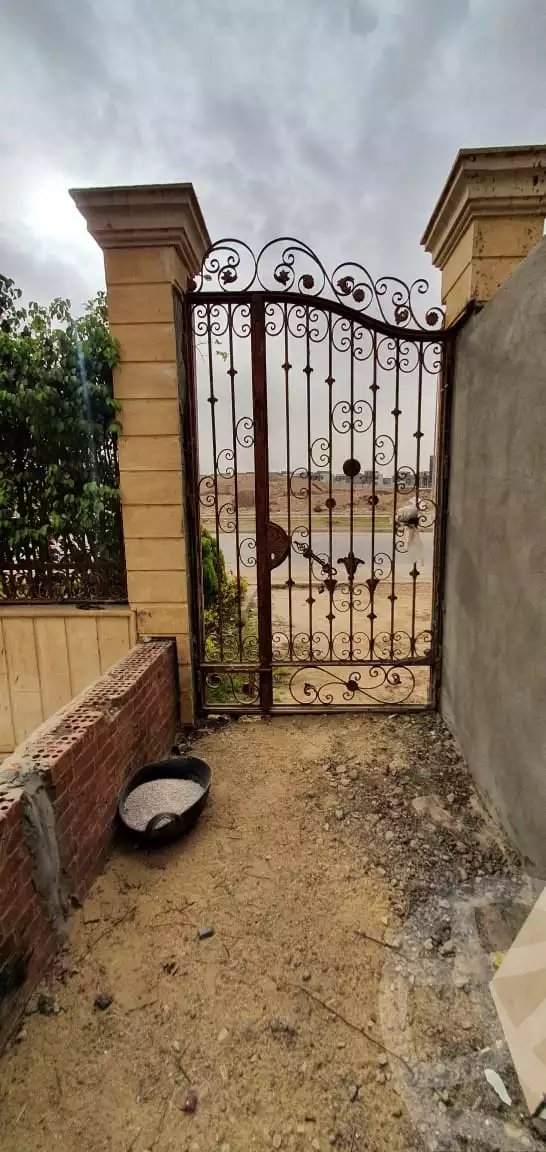 https://aqarmap.com.eg/en/listing/6152759-for-sale-cairo-el-sheikh-zayed-city-el-hay-el-thaleth-ashaer-shr-13
