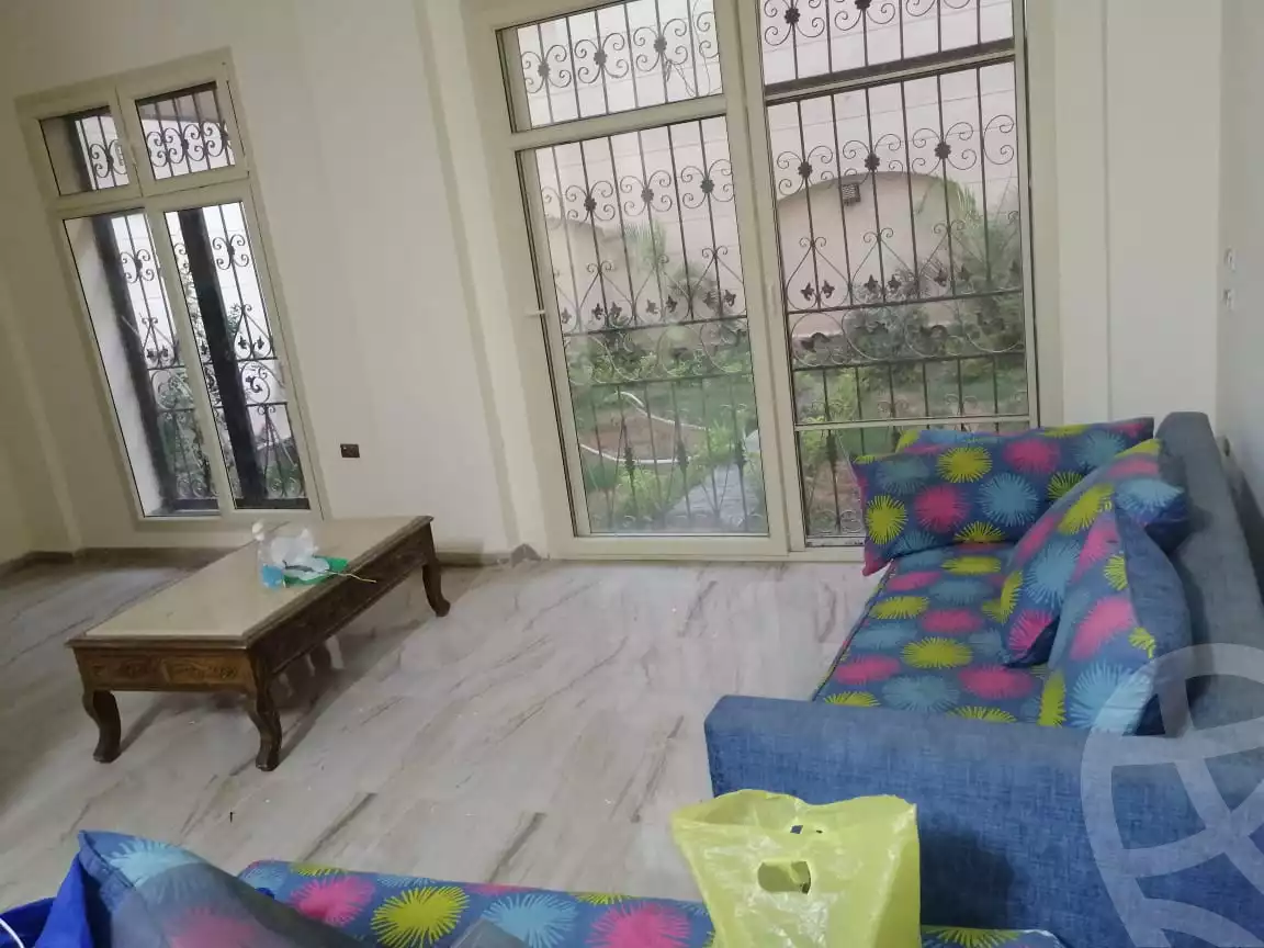 https://aqarmap.com.eg/en/listing/6152828-for-sale-cairo-el-sheikh-zayed-city-compounds-el-yasmeen-compound