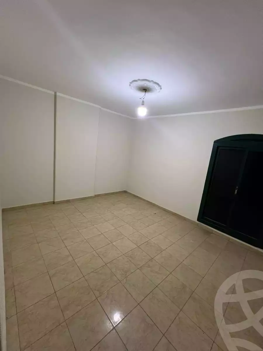 https://aqarmap.com.eg/ar/listing/6166493-for-sale-cairo-helwan-helwan-el-sharkeya-mostafa-safwat-st