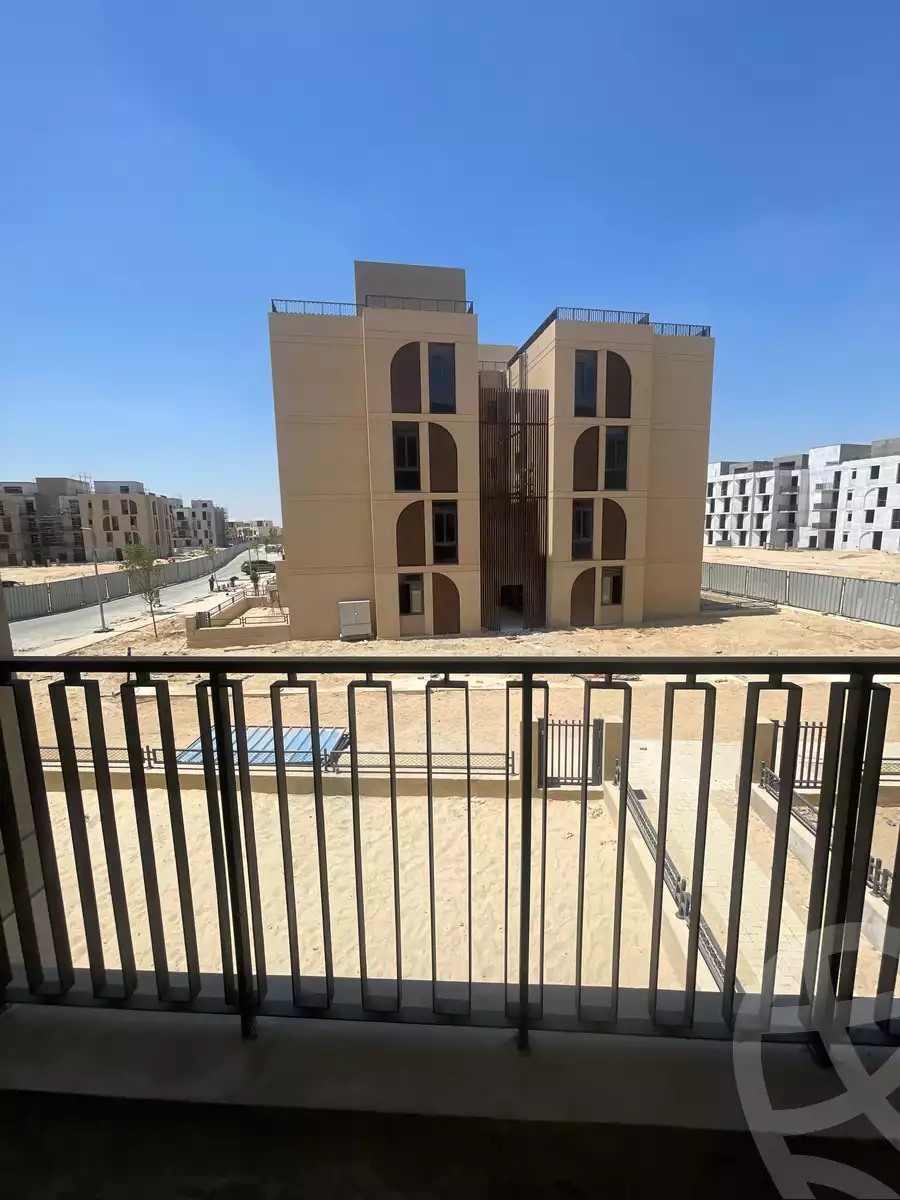 https://aqarmap.com.eg/en/listing/6166695-for-sale-cairo-el-sheikh-zayed-city-lshykh-zyd-ljdyd-vye