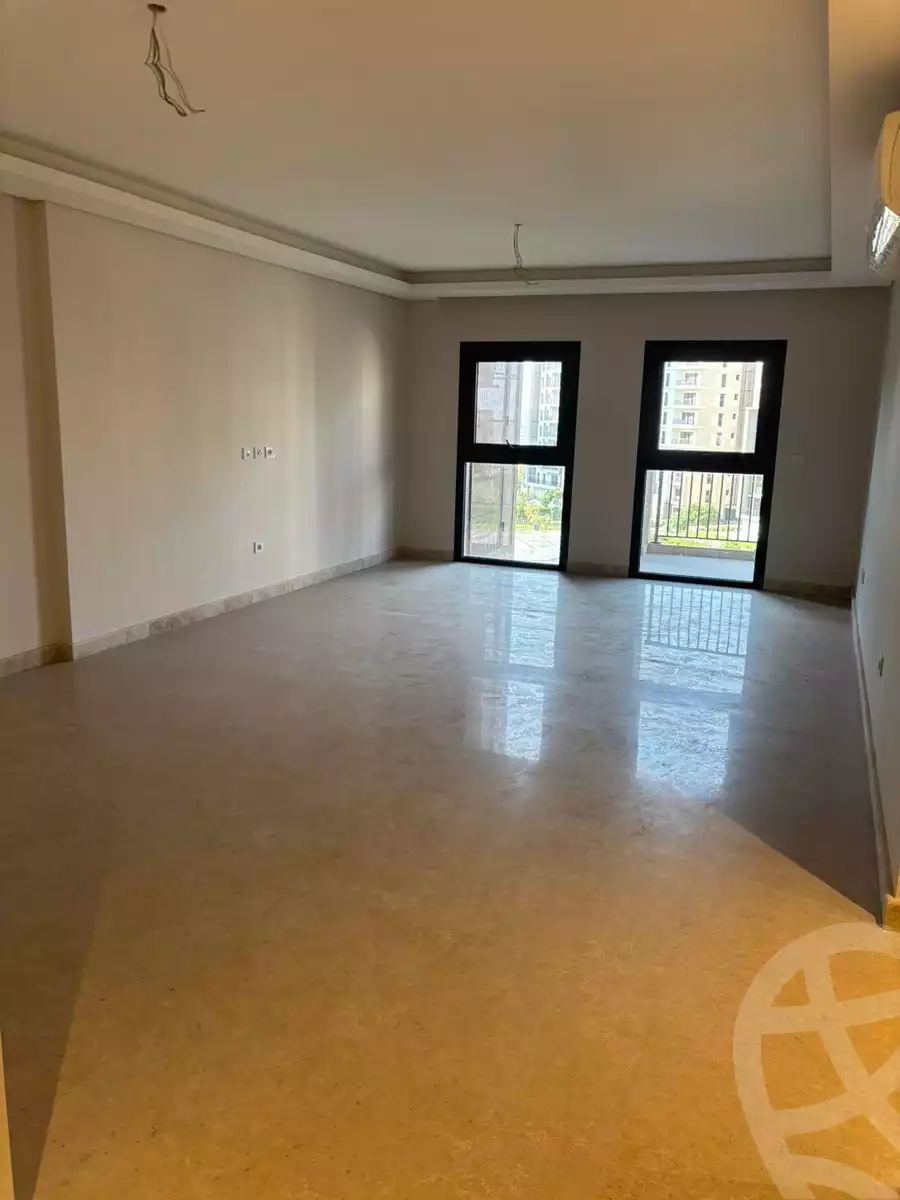 https://aqarmap.com.eg/en/listing/6166809-for-sale-cairo-el-sheikh-zayed-city-compounds-zyd-wr-llttwyr-the-village-views