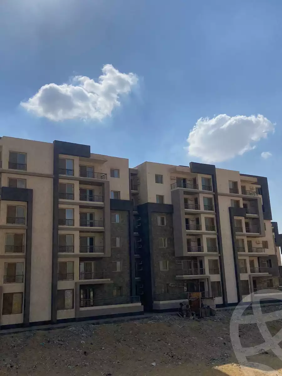 https://aqarmap.com.eg/en/listing/6167143-for-sale-cairo-el-sheikh-zayed-city-lshykh-zyd-ljdyd-west-view-residence-hdp