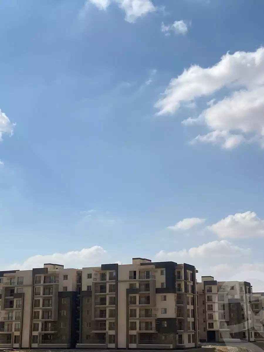 https://aqarmap.com.eg/en/listing/6167235-for-sale-cairo-el-sheikh-zayed-city-lshykh-zyd-ljdyd-west-view-residence-hdp