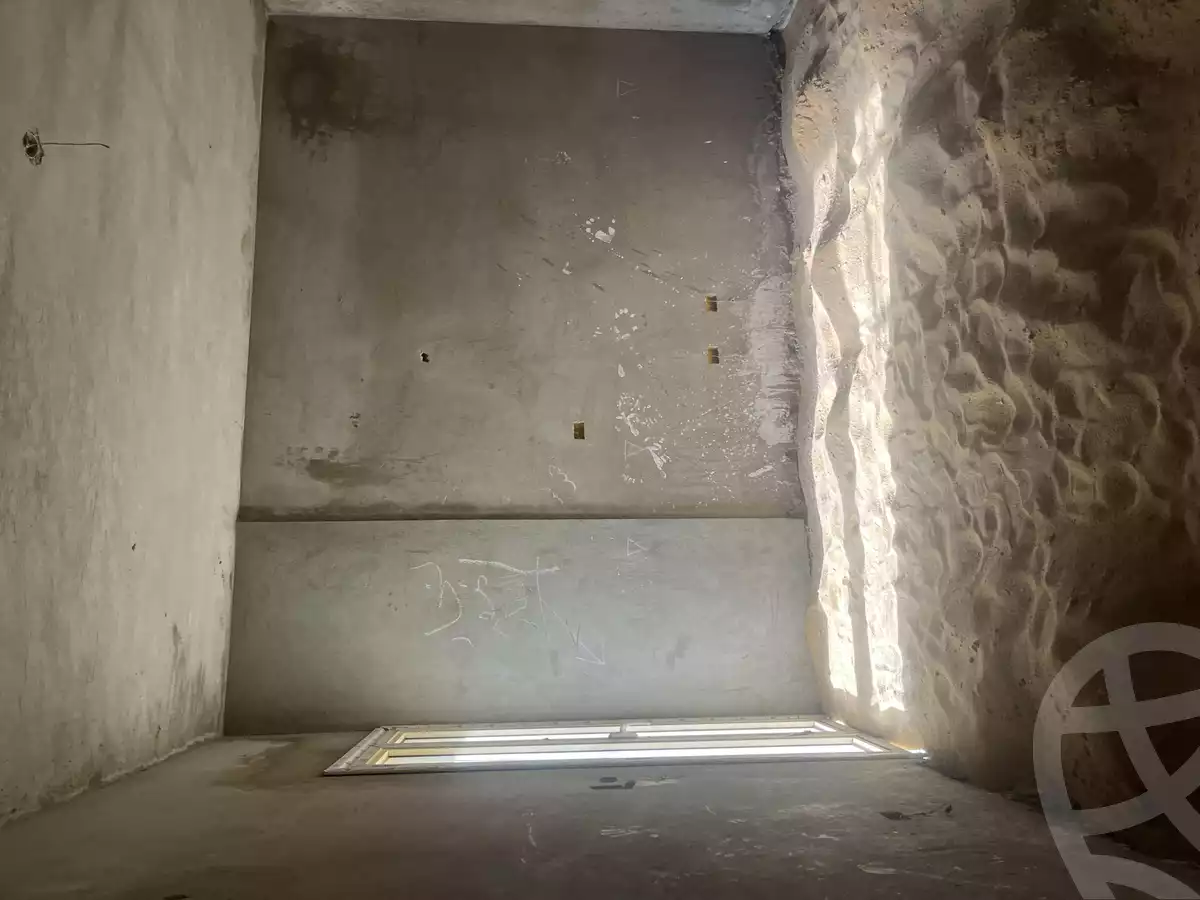 https://aqarmap.com.eg/en/listing/6169220-for-sale-cairo-new-cairo-compounds-the-icon-gardens-compound-style-home