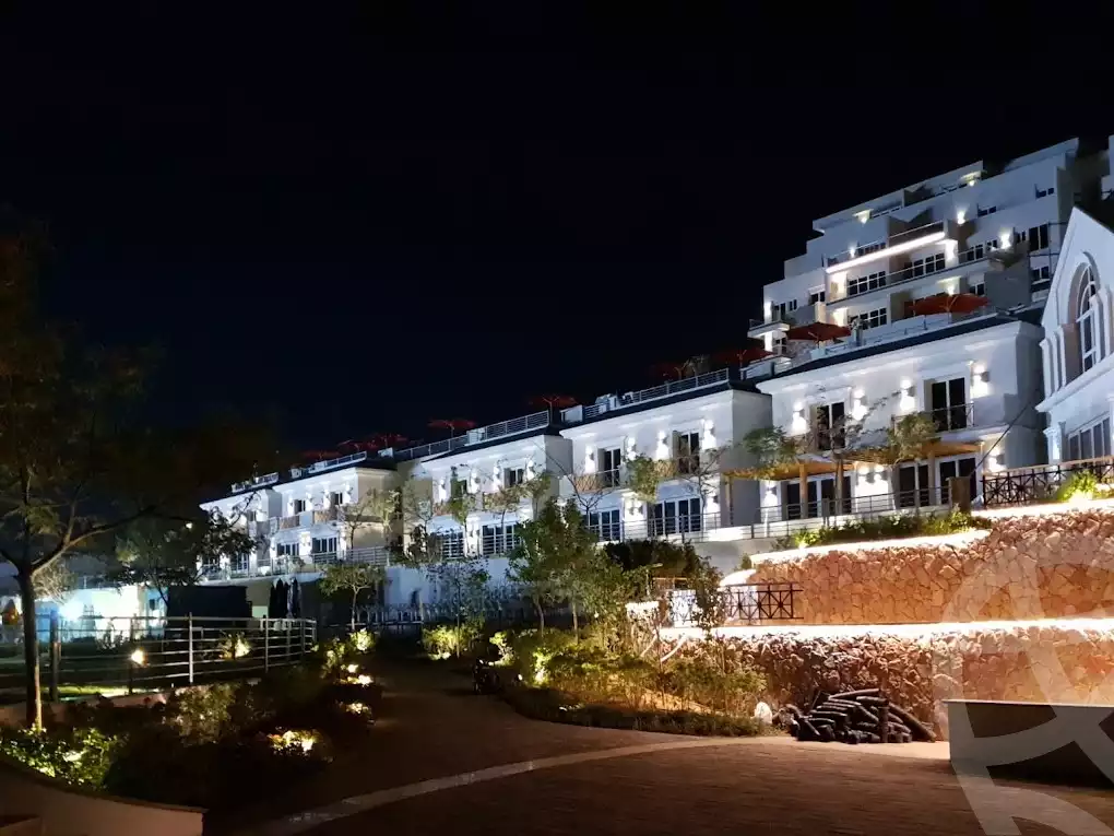 https://aqarmap.com.eg/en/listing/6178348-for-sale-cairo-new-cairo-compounds-mwntn-fyw-y-syty-club-park-mountain-view-icity