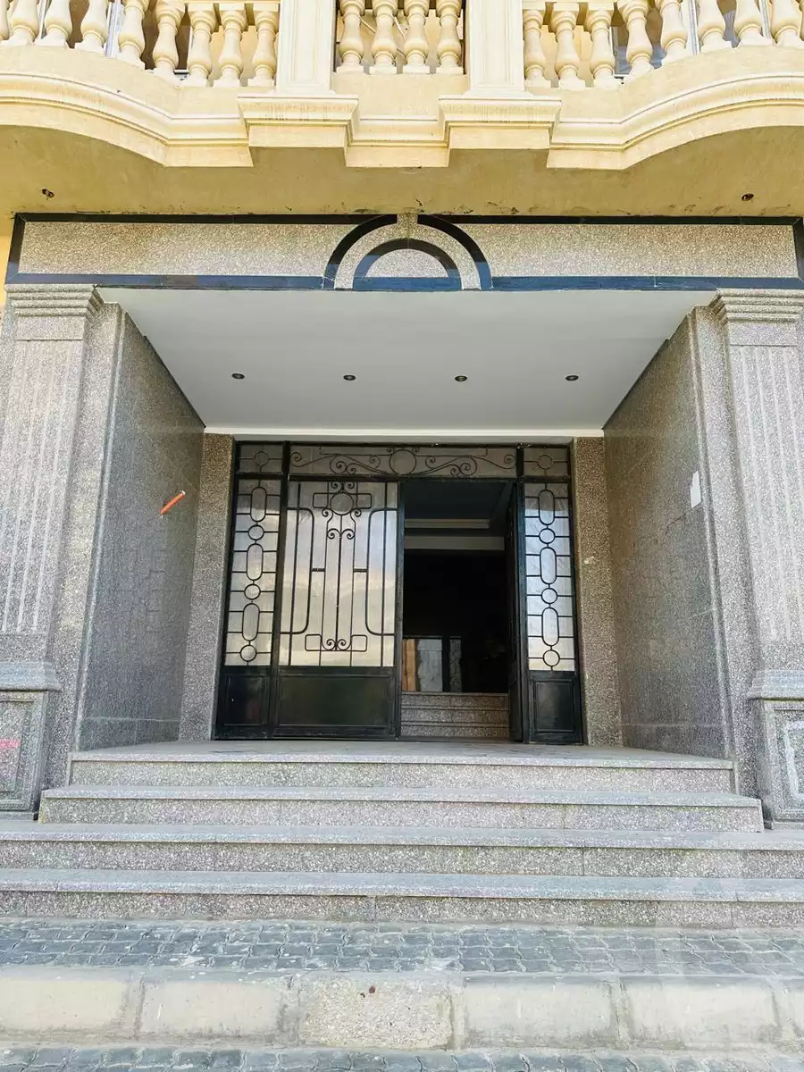 https://aqarmap.com.eg/ar/listing/6178601-for-sale-cairo-new-cairo-compounds-el-ashrafia