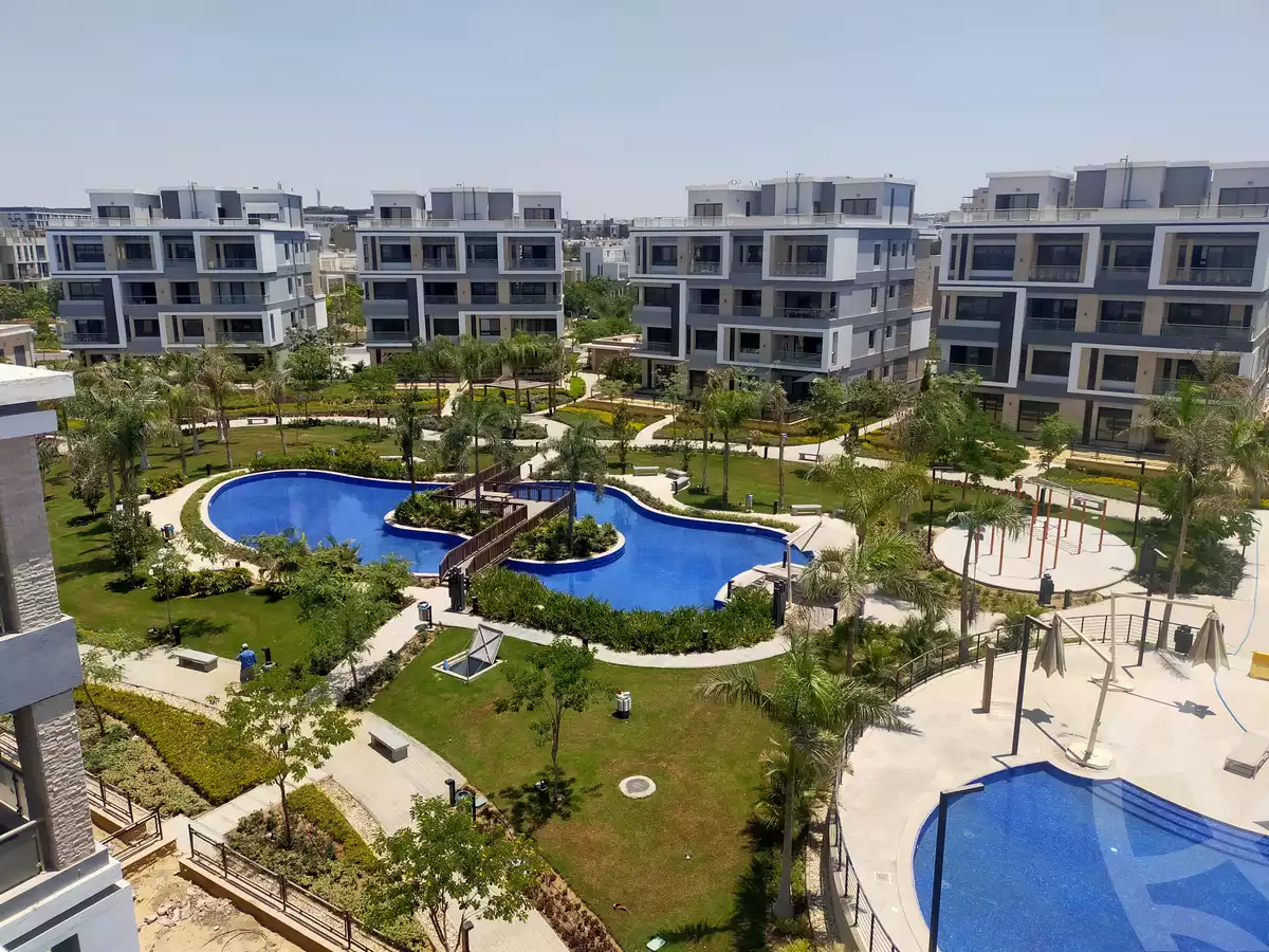 https://aqarmap.com.eg/ar/listing/6179678-for-sale-cairo-el-sheikh-zayed-city-compounds-kmbwnd-wn-16-swdyk