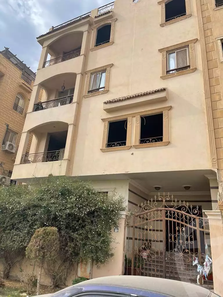 https://aqarmap.com.eg/ar/listing/6181811-for-sale-cairo-new-cairo-south-investors-el-nasr-st