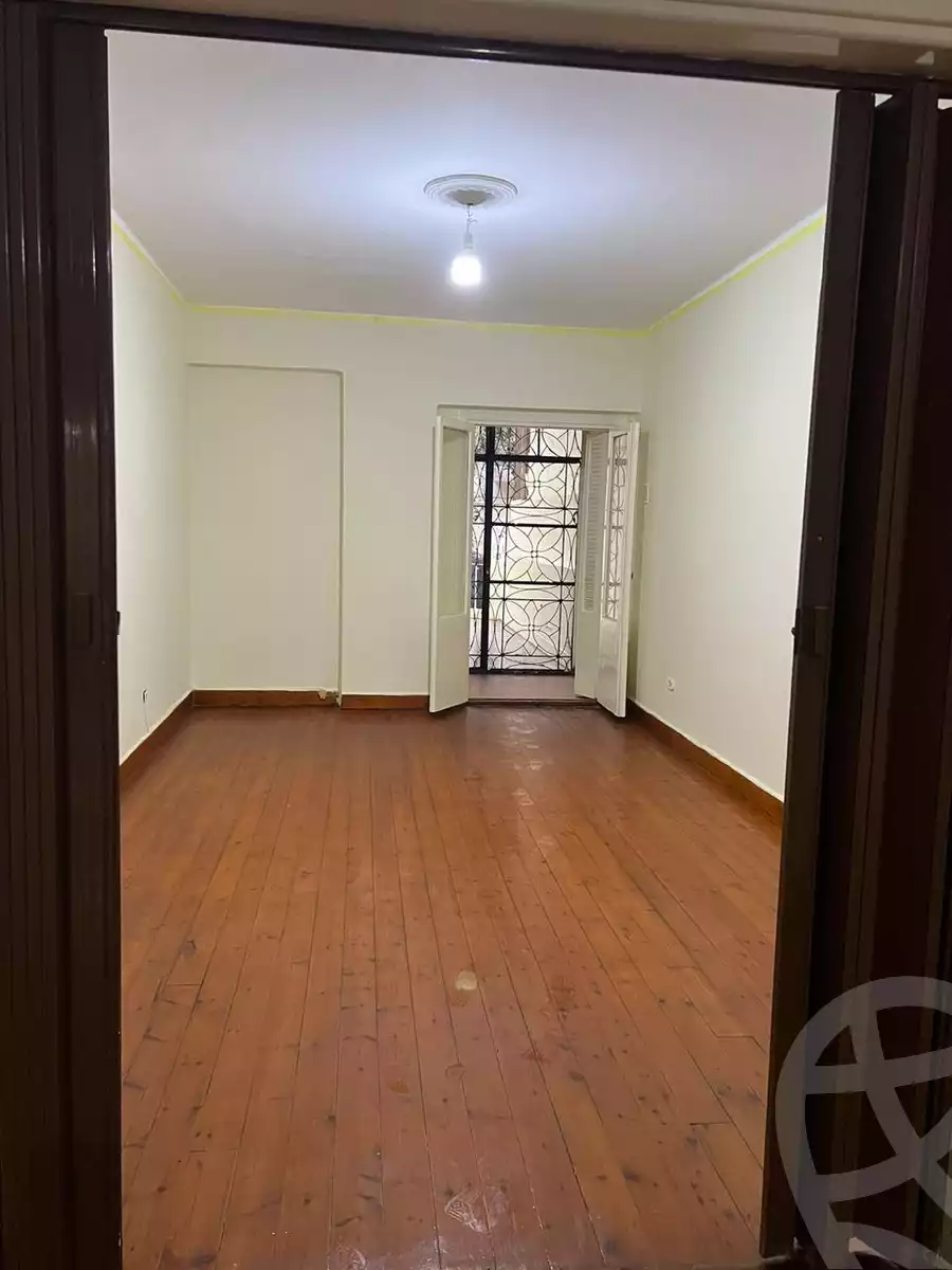 https://aqarmap.com.eg/ar/listing/6182458-for-rent-cairo-downtown-el-qasr-el-ayni