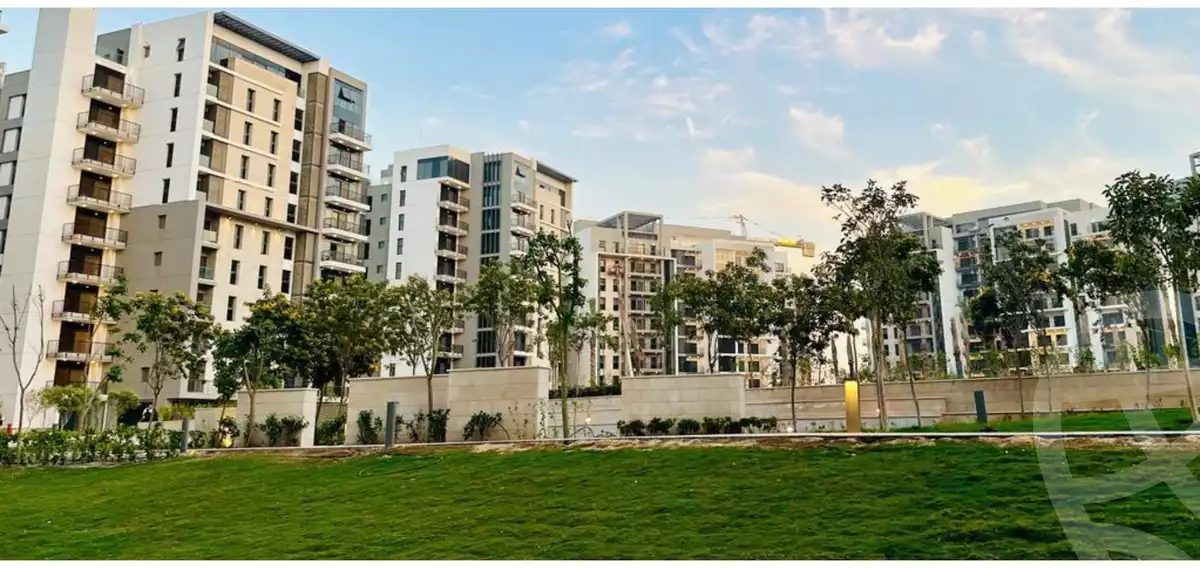 https://aqarmap.com.eg/ar/listing/6183739-for-sale-cairo-el-sheikh-zayed-city-compounds-zyd-wr-llttwyr-z-tower