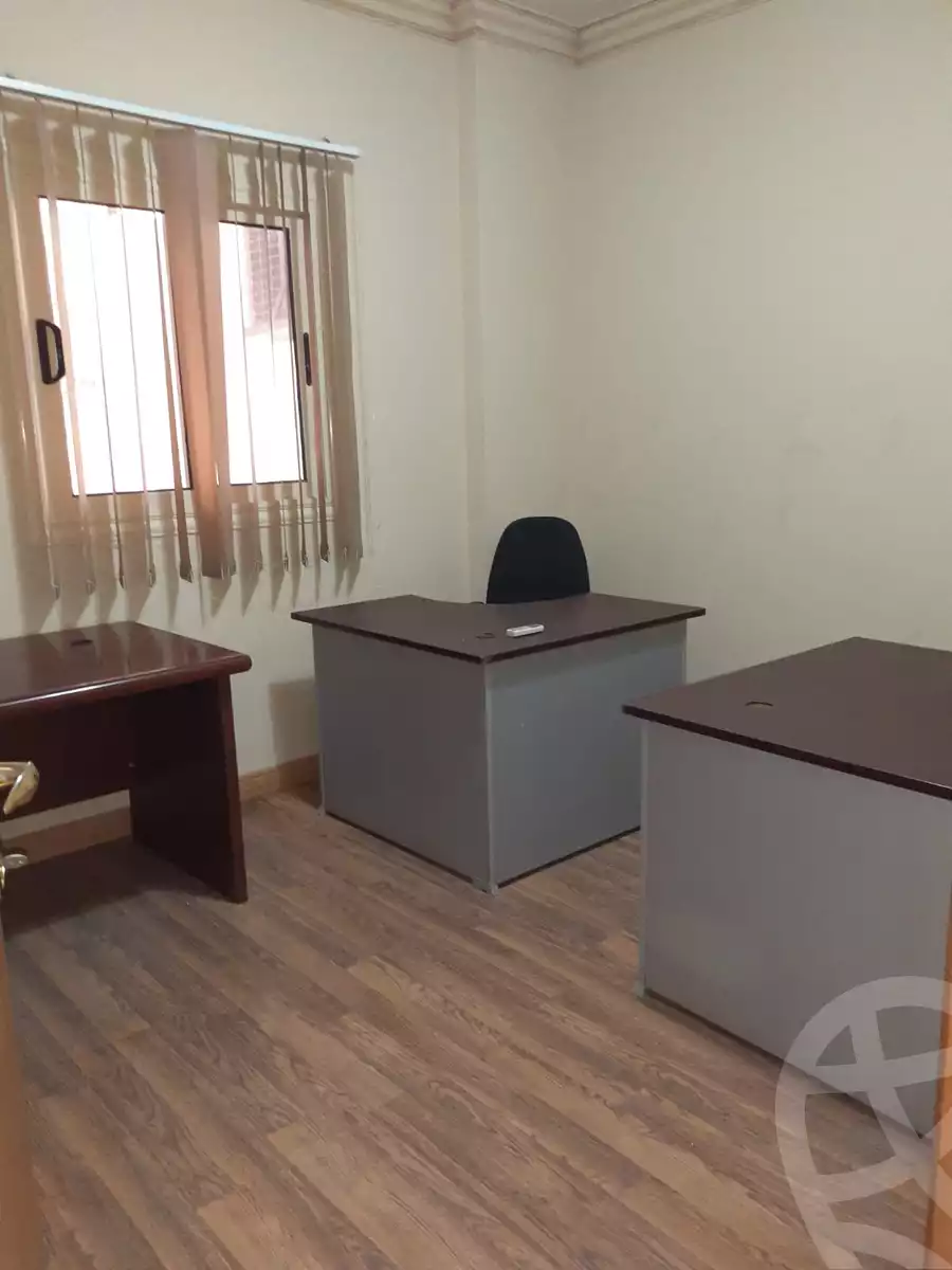 https://aqarmap.com.eg/ar/listing/6184776-for-rent-cairo-dokki-kwrnysh-lnyl
