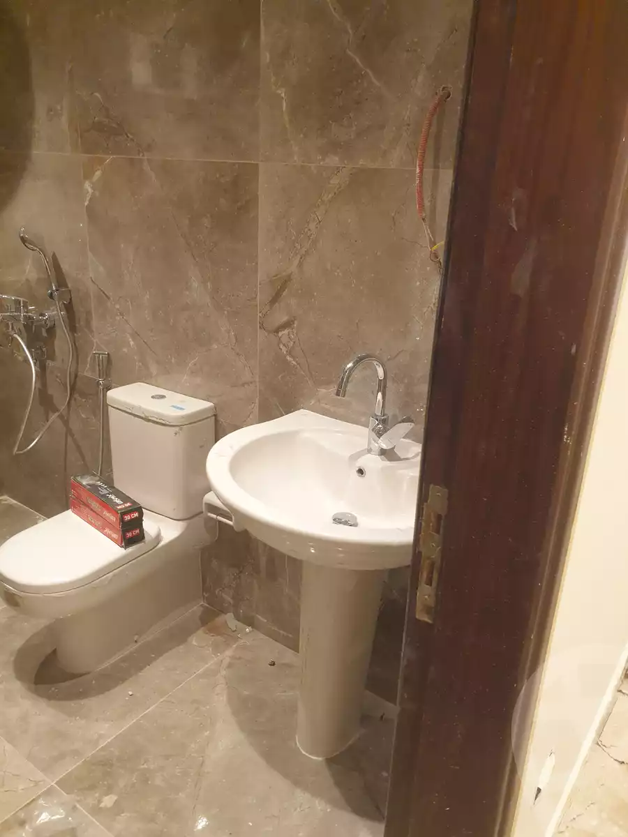 https://aqarmap.com.eg/ar/listing/6190647-for-rent-cairo-new-cairo-compounds-brwmynd-ryzydns-wdy-djl-llttwyr