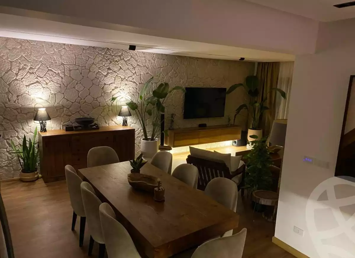 https://aqarmap.com.eg/en/listing/6191315-for-sale-cairo-new-cairo-compounds-moon-valley