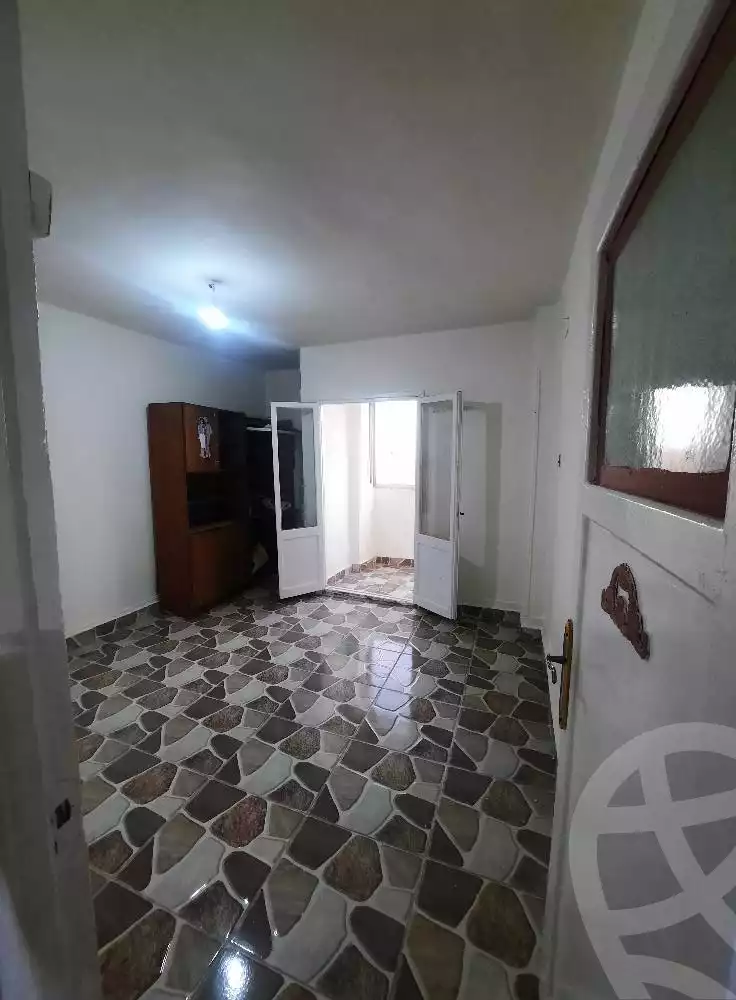 https://aqarmap.com.eg/en/listing/6193457-for-sale-cairo-15th-of-may-mjwr-6