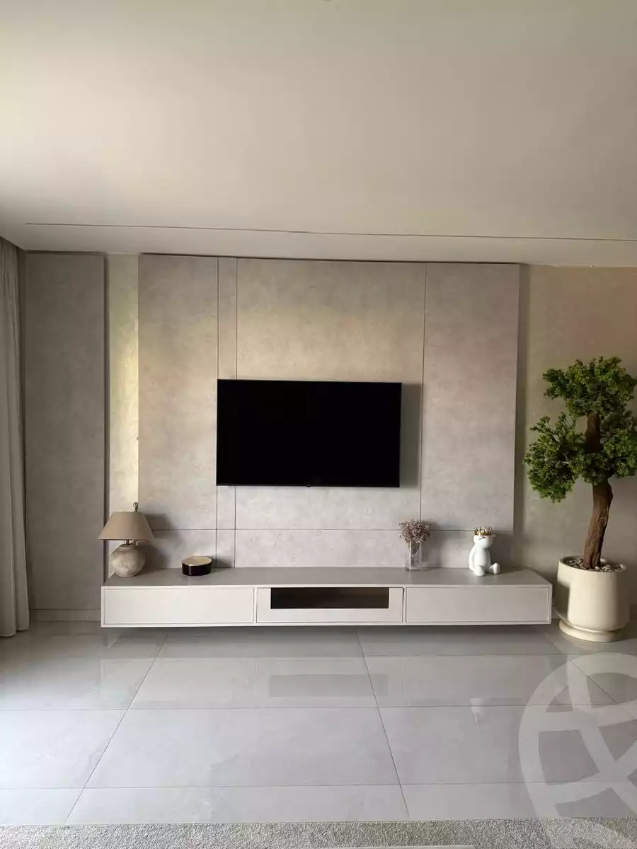 https://aqarmap.com.eg/ar/listing/6193972-for-sale-cairo-new-cairo-lrhb-city-phase-2-amr-ibn-el-aas-st