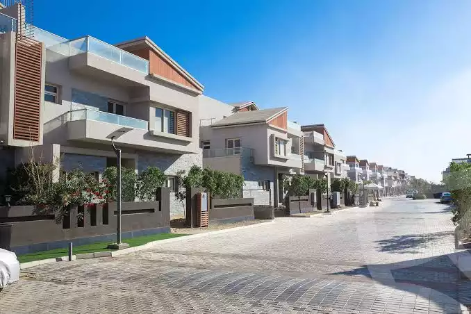 https://aqarmap.com.eg/ar/listing/6198257-for-sale-cairo-el-sheikh-zayed-city-compounds-zayed-dunes