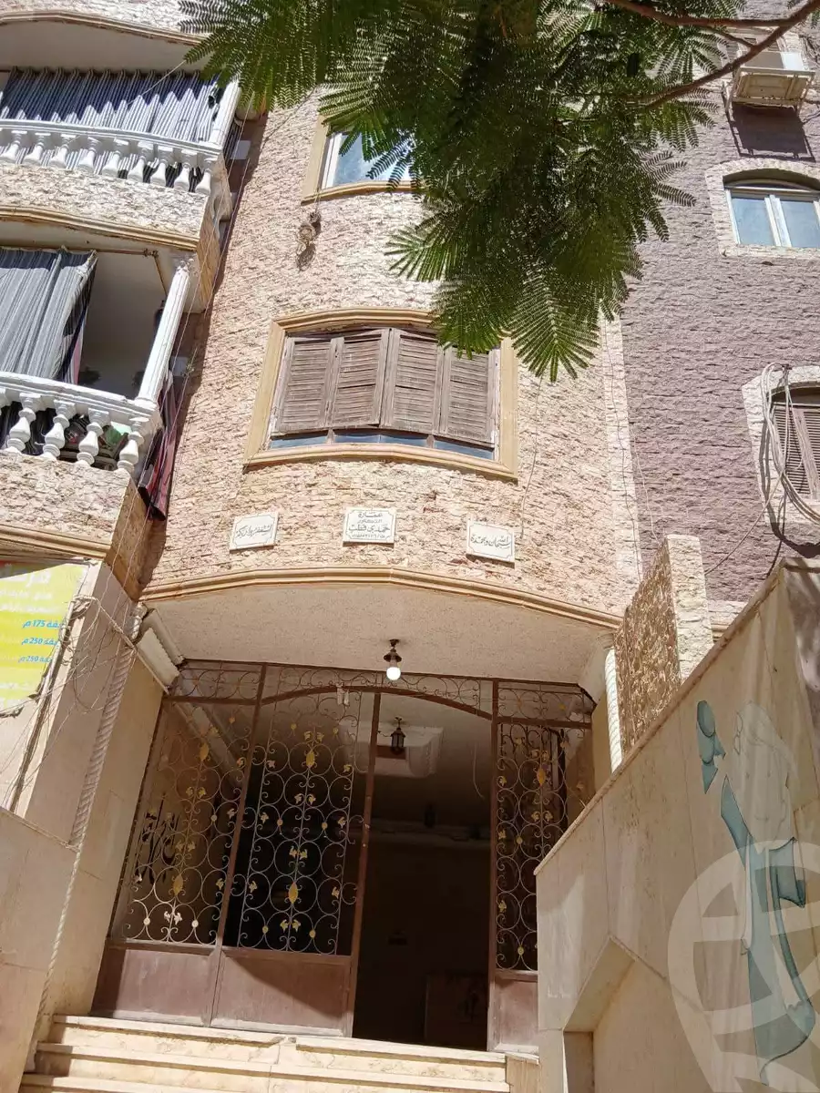 https://aqarmap.com.eg/ar/listing/6198630-for-sale-cairo-el-sheikh-zayed-city-el-hay-el-hady-ashaer-area-1-street-10