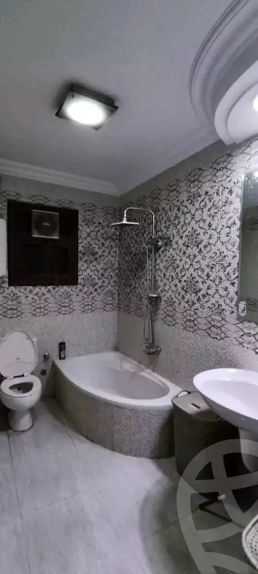 https://aqarmap.com.eg/ar/listing/6199835-for-sale-cairo-ain-shams-ain-shams-el-sharkia