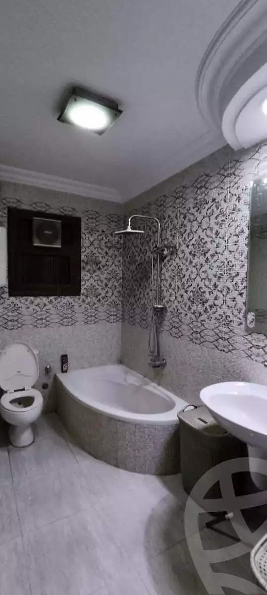 https://aqarmap.com.eg/ar/listing/6200513-for-sale-cairo-ain-shams-ahmed-esmat-st
