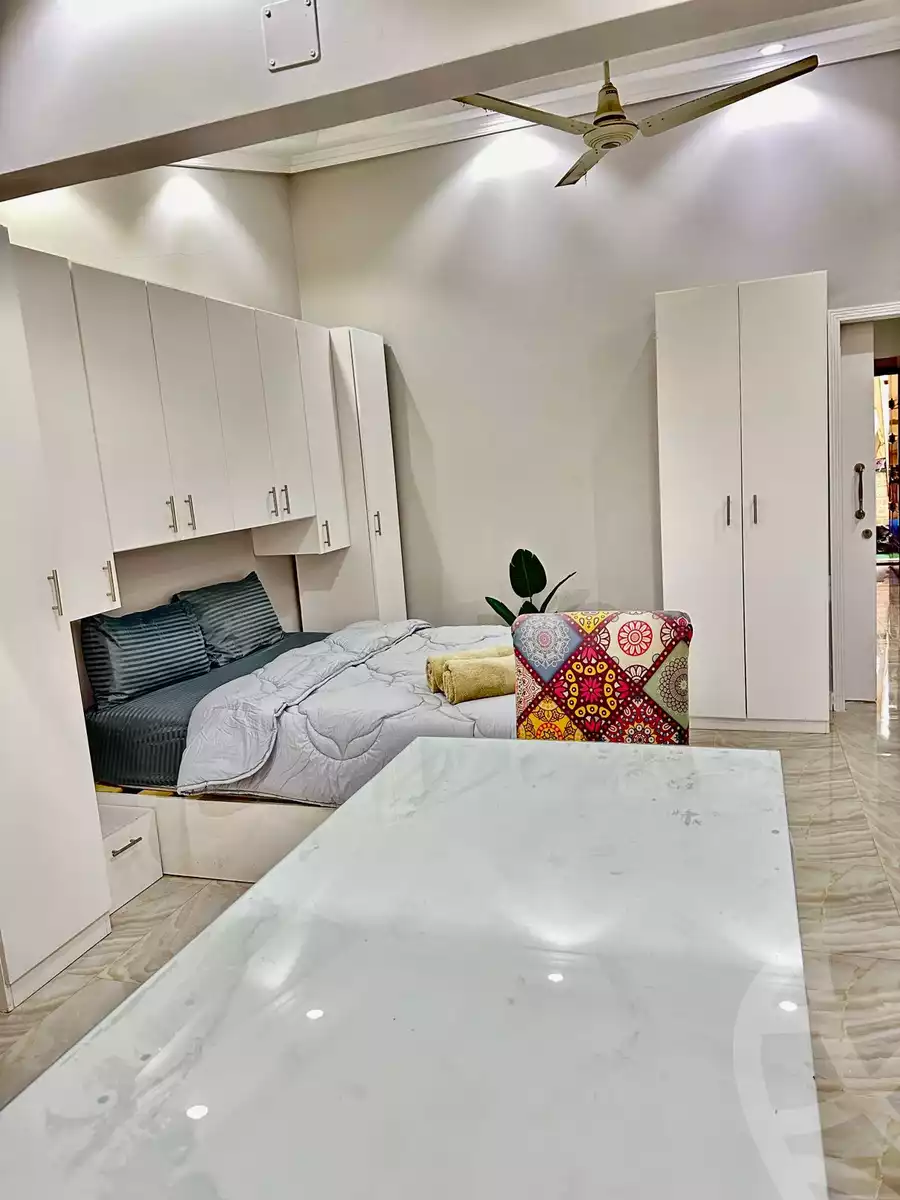 https://aqarmap.com.eg/ar/listing/6205401-for-rent-cairo-new-cairo-mohammed-nagib-axis-st