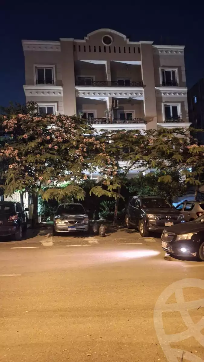 https://aqarmap.com.eg/ar/listing/6205947-for-sale-cairo-new-cairo-gharb-arabila-selim-st