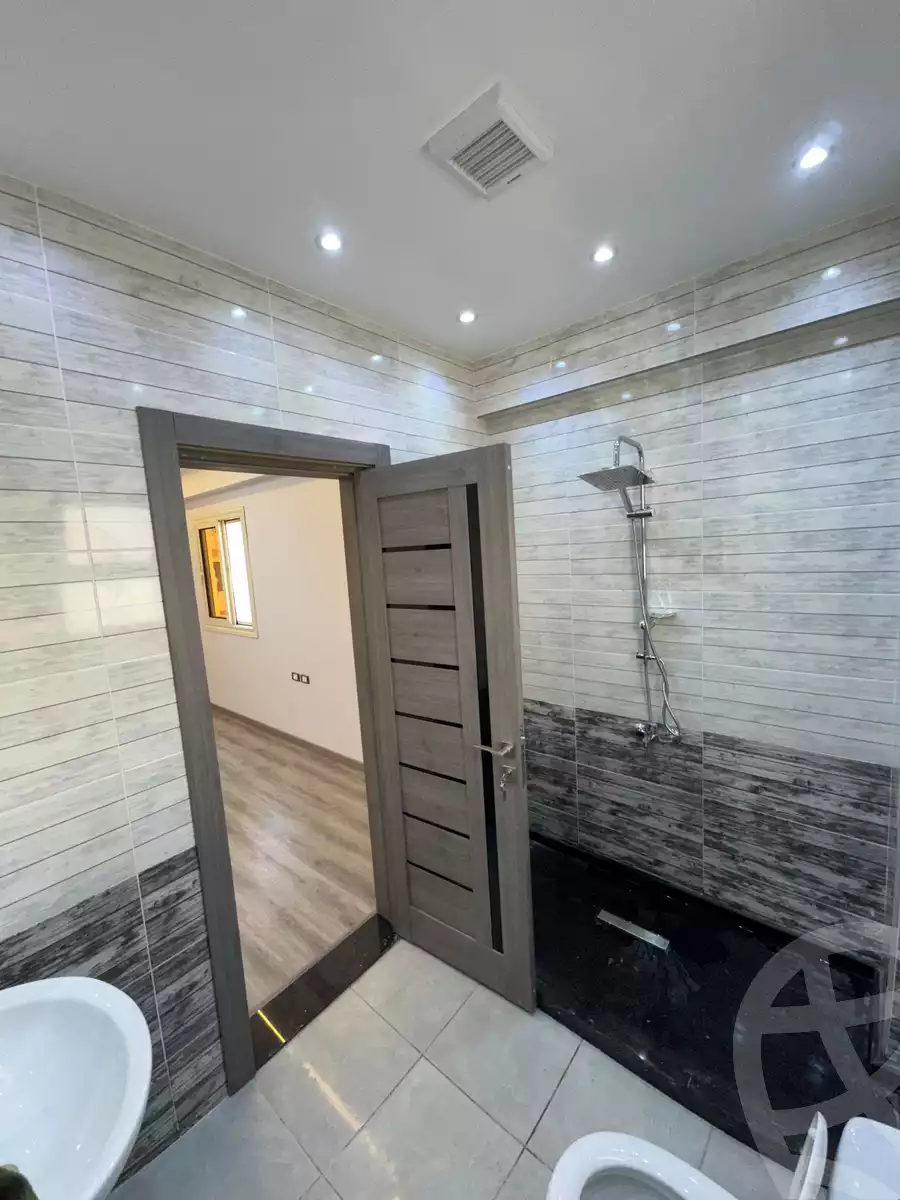 https://aqarmap.com.eg/ar/listing/6205963-for-rent-cairo-new-cairo-el-lotus-lotus-north-lmntq-lkhms-llwts-lshmly