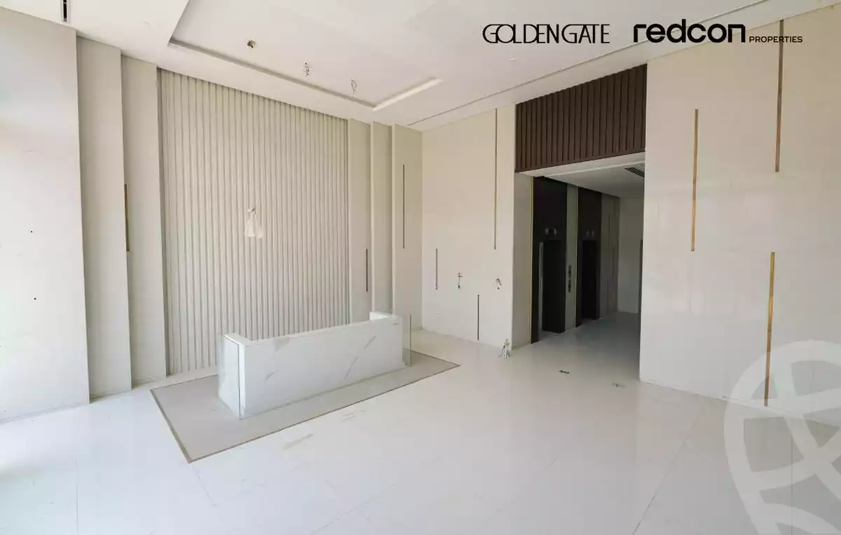 https://aqarmap.com.eg/en/listing/6205981-for-sale-cairo-new-cairo-compounds-golden-gate-redcon