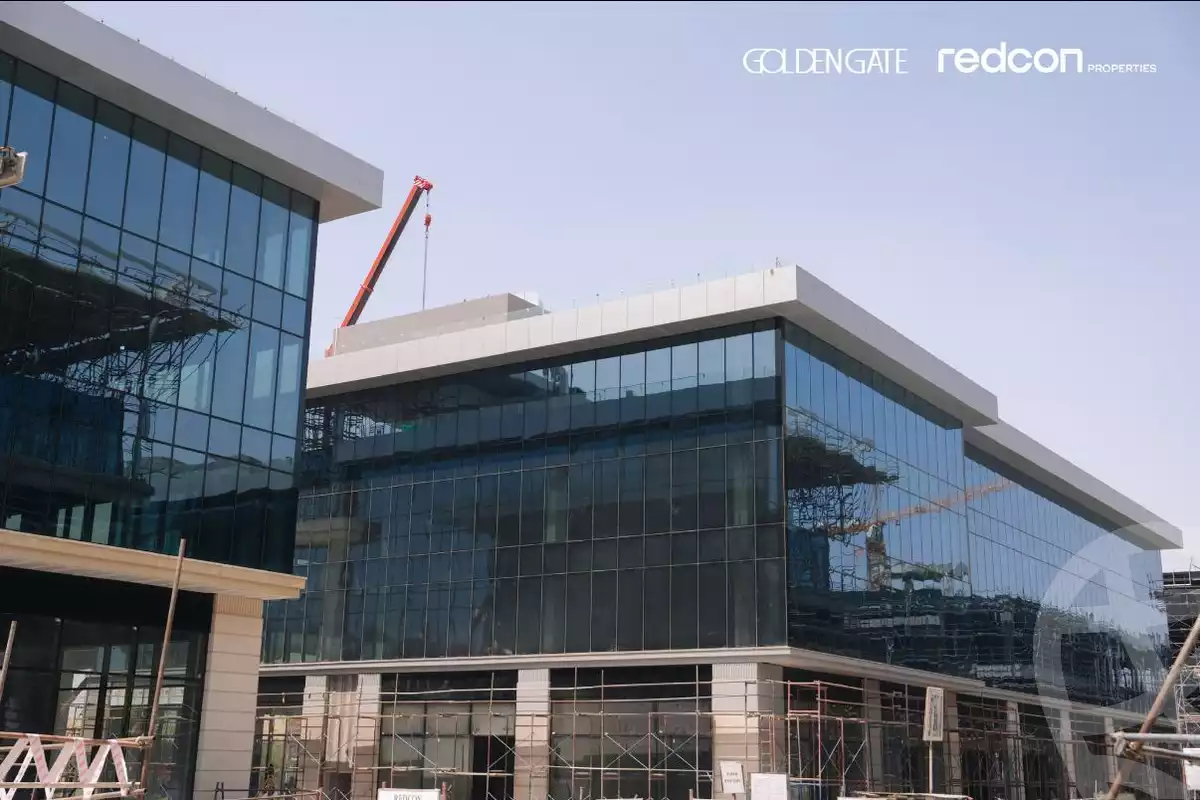 https://aqarmap.com.eg/en/listing/6205981-for-sale-cairo-new-cairo-compounds-golden-gate-redcon