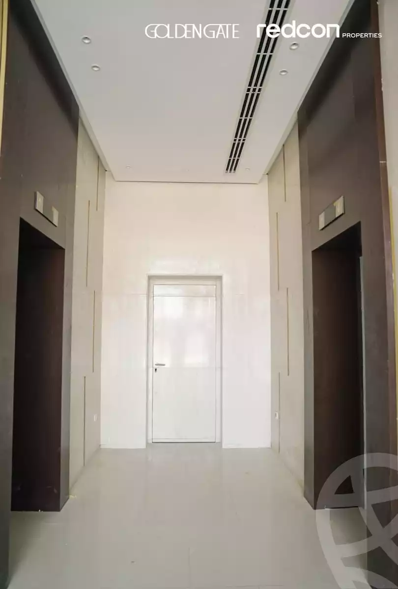https://aqarmap.com.eg/en/listing/6206151-for-sale-cairo-new-cairo-compounds-golden-gate-redcon