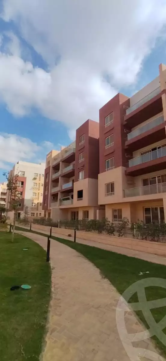 https://aqarmap.com.eg/en/listing/6206528-for-sale-cairo-new-cairo-compounds-brwmynd-ryzydns-wdy-djl-llttwyr
