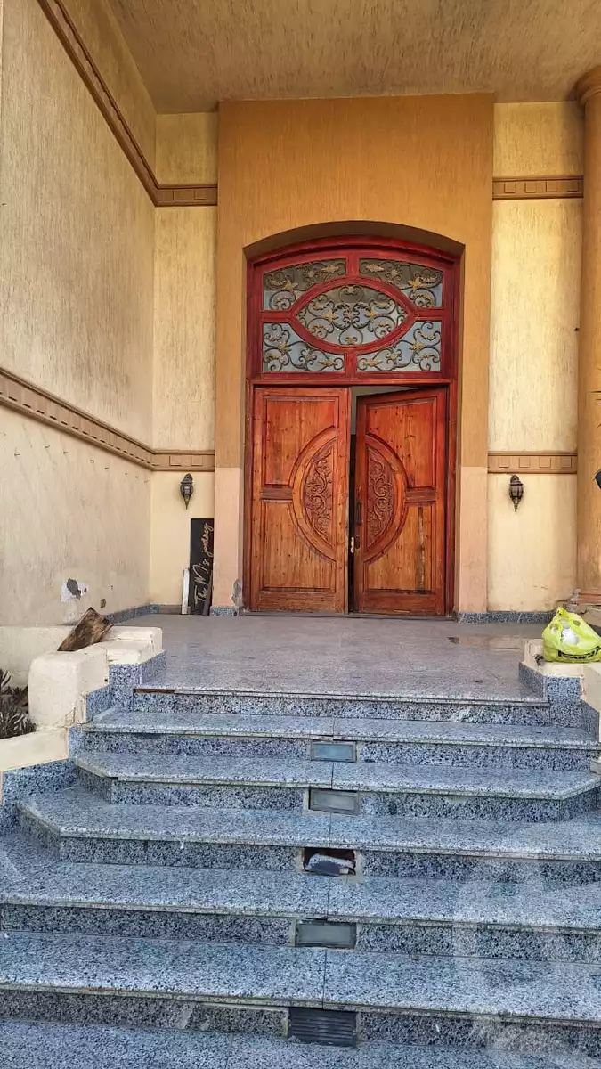 https://aqarmap.com.eg/ar/listing/6209024-for-sale-cairo-new-cairo-ganob-el-akadamiya-south-academy-b-taha-hussein-st