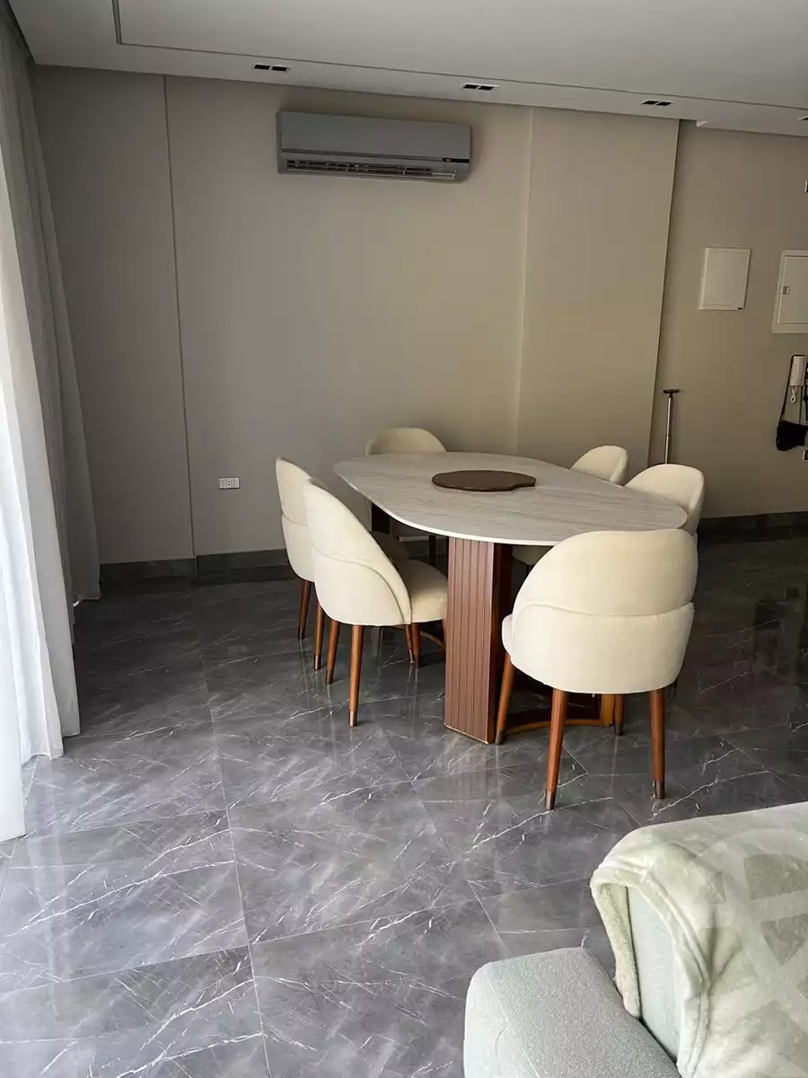 https://aqarmap.com.eg/en/listing/6209732-for-rent-cairo-new-cairo-compounds-lakeview-residence
