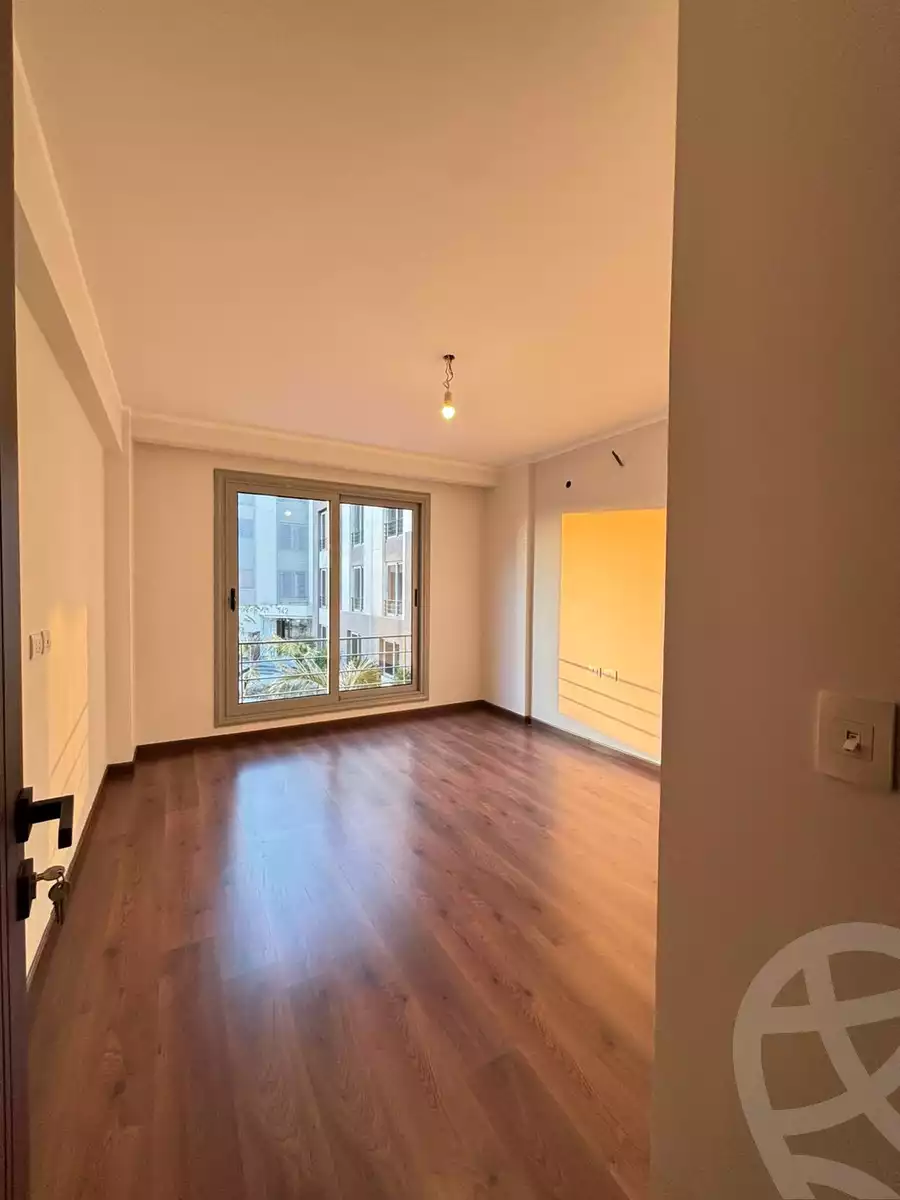 https://aqarmap.com.eg/ar/listing/6209880-for-sale-cairo-6th-of-october-compounds-palm-parks