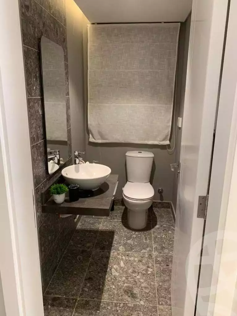 https://aqarmap.com.eg/ar/listing/6212070-for-sale-cairo-el-sheikh-zayed-city-compounds-kmbwnd-fyldj-wyst-dr-llttwyr