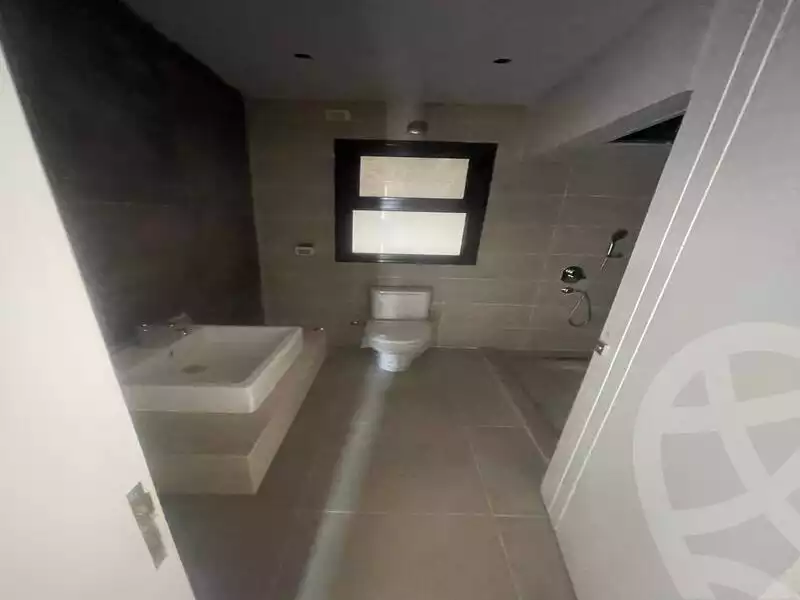 https://aqarmap.com.eg/ar/listing/6212207-for-sale-cairo-el-sheikh-zayed-city-compounds-kmbwnd-fyldj-wyst-dr-llttwyr