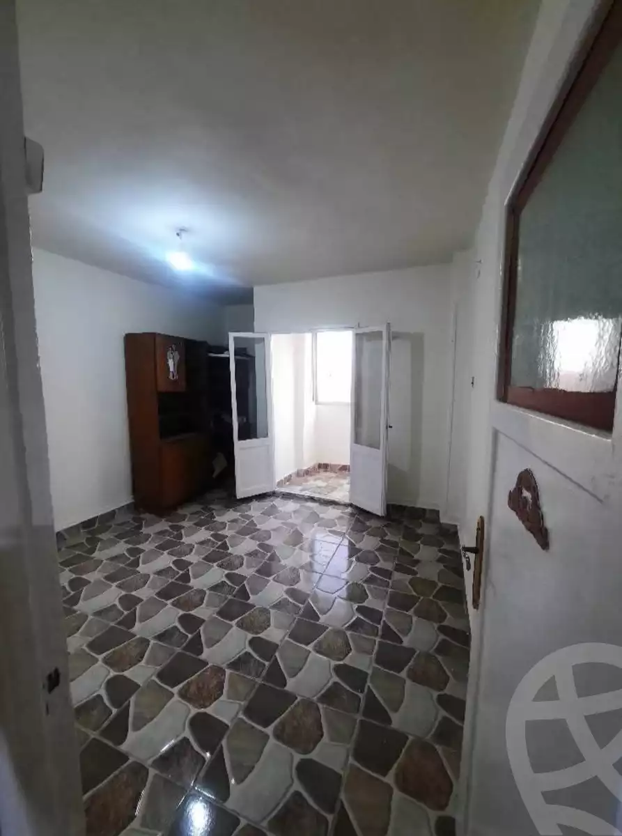 https://aqarmap.com.eg/en/listing/6212868-for-sale-cairo-15th-of-may-mjwr-6