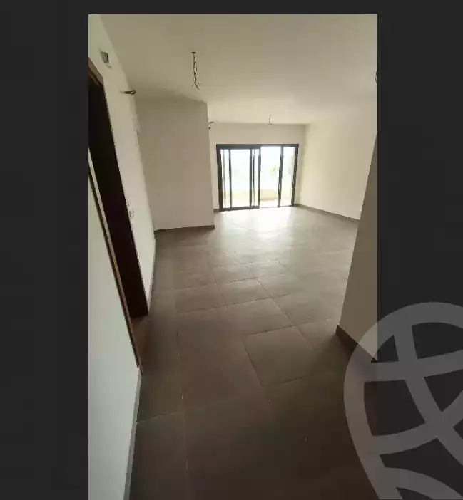 https://aqarmap.com.eg/ar/listing/6213436-for-rent-cairo-el-shorouk-compounds-al-burouj-compound-imkan
