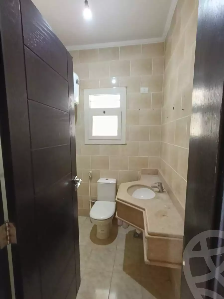 https://aqarmap.com.eg/en/listing/6216042-for-rent-cairo-el-sheikh-zayed-city-compounds-dh-drys