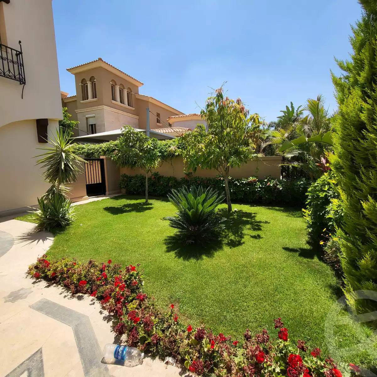 https://aqarmap.com.eg/ar/listing/6216247-for-rent-cairo-new-cairo-compounds-mivida-parcel-4-avenues-mivida