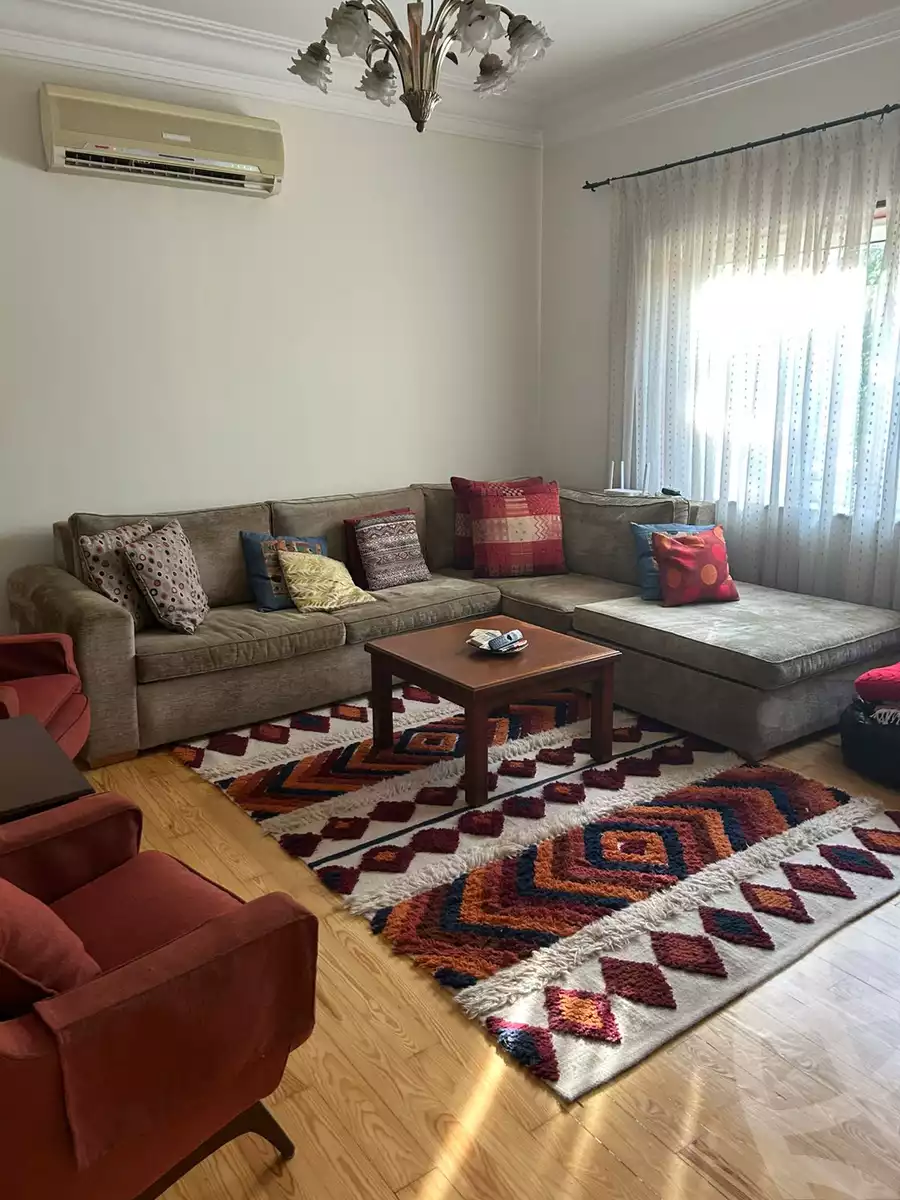 https://aqarmap.com.eg/en/listing/6216522-for-sale-cairo-el-sheikh-zayed-city-compounds-royal-city