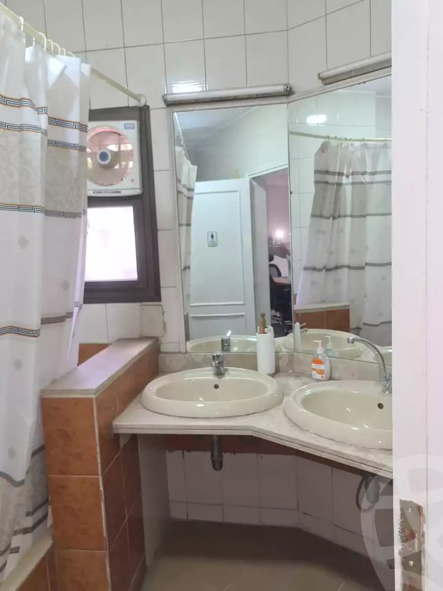 https://aqarmap.com.eg/ar/listing/6221966-for-rent-cairo-el-maadi-sarayat-el-maadi-street-11