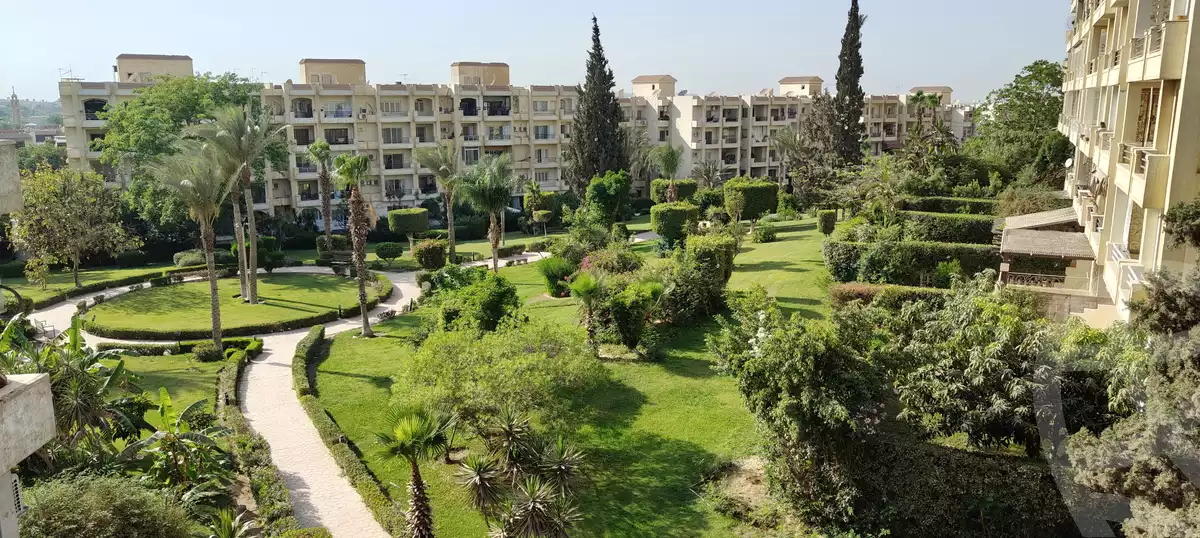 https://aqarmap.com.eg/ar/listing/6222889-for-sale-cairo-el-sheikh-zayed-city-compounds-zayed-2000