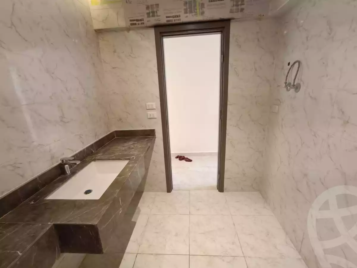 https://aqarmap.com.eg/en/listing/6223157-for-sale-cairo-new-cairo-compounds-mwntn-fyw-y-syty-club-park-mountain-view-icity