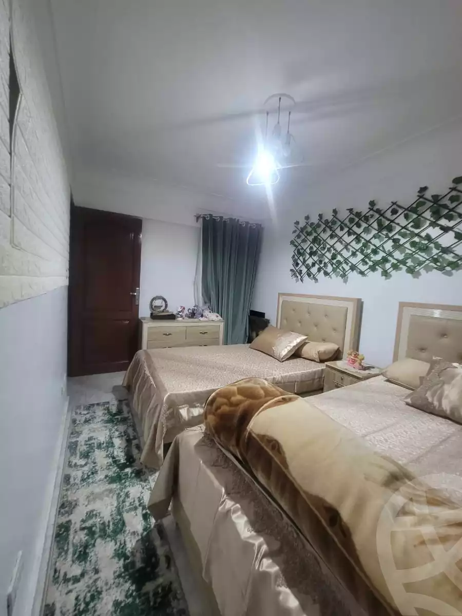 https://aqarmap.com.eg/ar/listing/6223288-for-sale-alexandria-moharram-bey-kanal-al-mahmoudeya-al-bahri-st